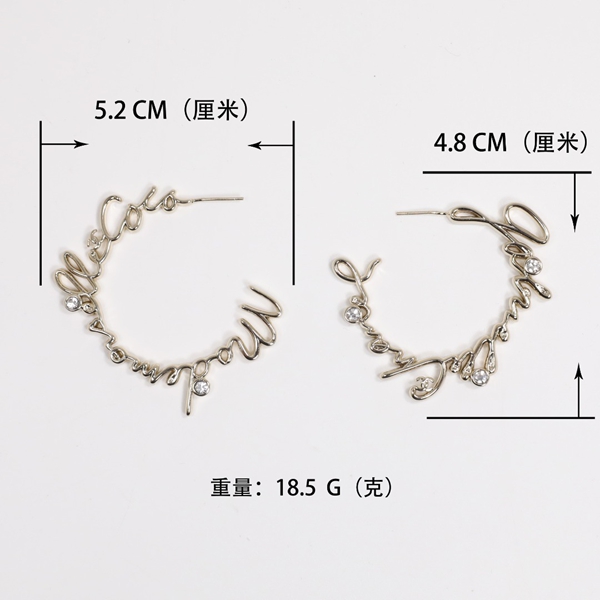 シャネルアクセサリー正面デザイン