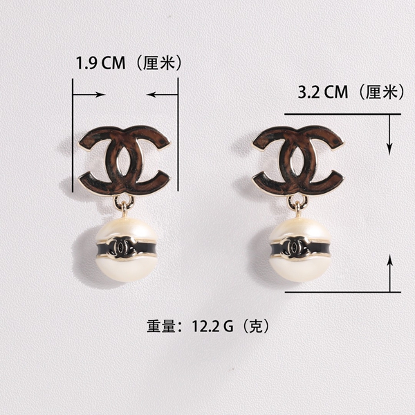 シャネルアクセサリー正面デザイン