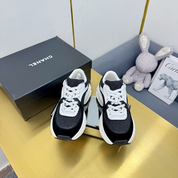 シャネル シューズ着用イメージ