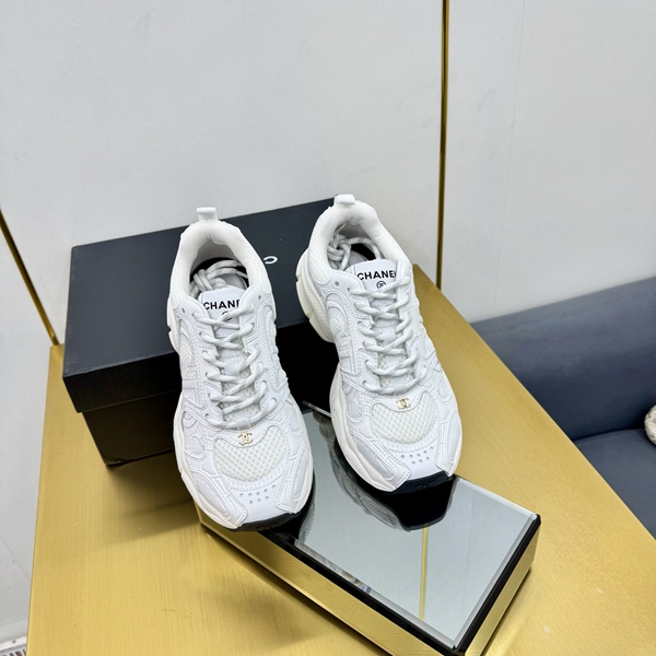 シャネル シューズ着用イメージ