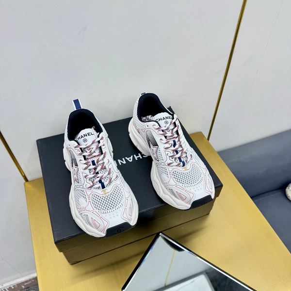 シャネル シューズ着用イメージ