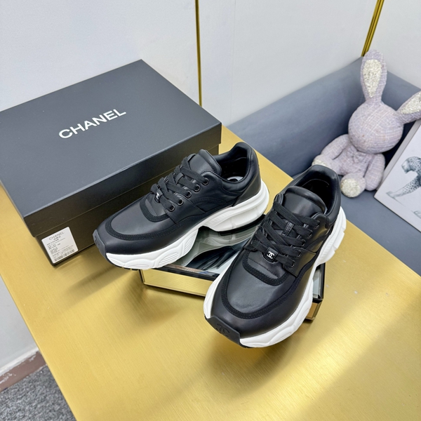 シャネル シューズ全体デザイン