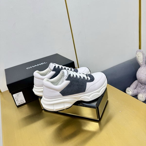 シャネル シューズ着用イメージ