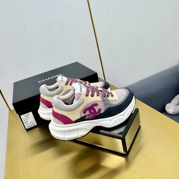 シャネル シューズ全体デザイン