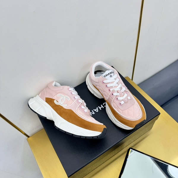 シャネル シューズ着用イメージ