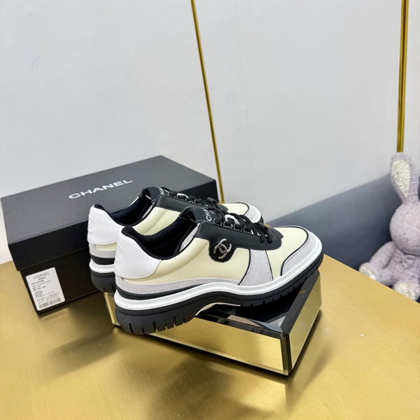 シャネル シューズ着用イメージ