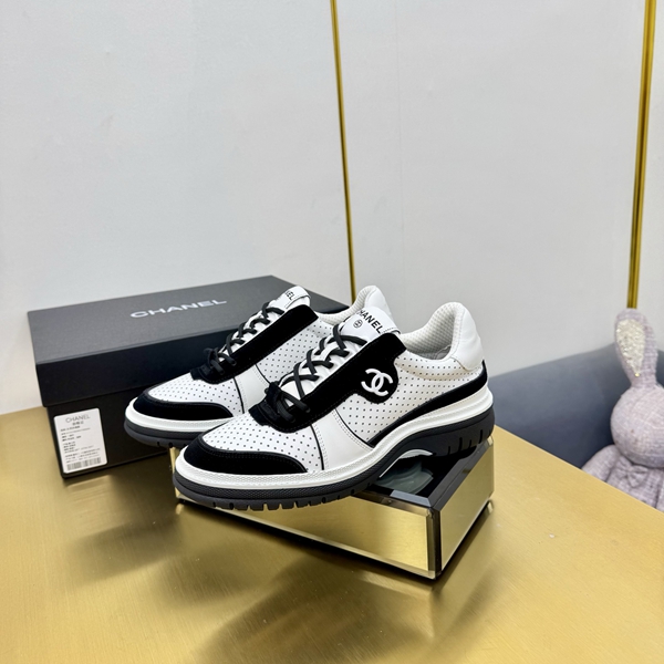 シャネル シューズ着用イメージ