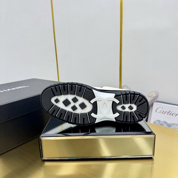 シャネル シューズ全体デザイン