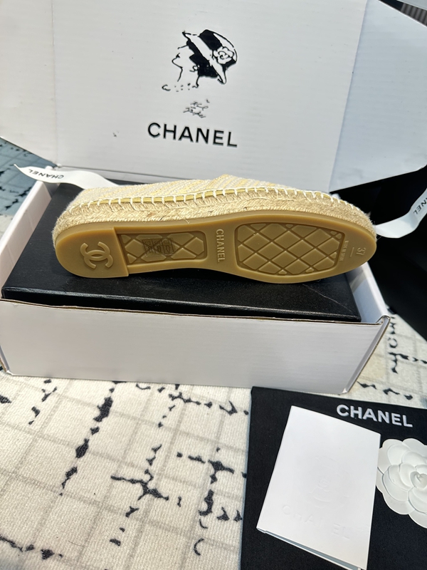 シャネル シューズ着用イメージ