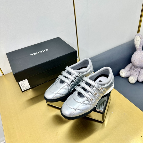 シャネル シューズ全体デザイン