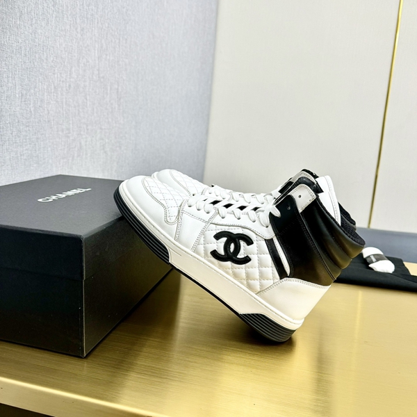 シャネル シューズ内部構造