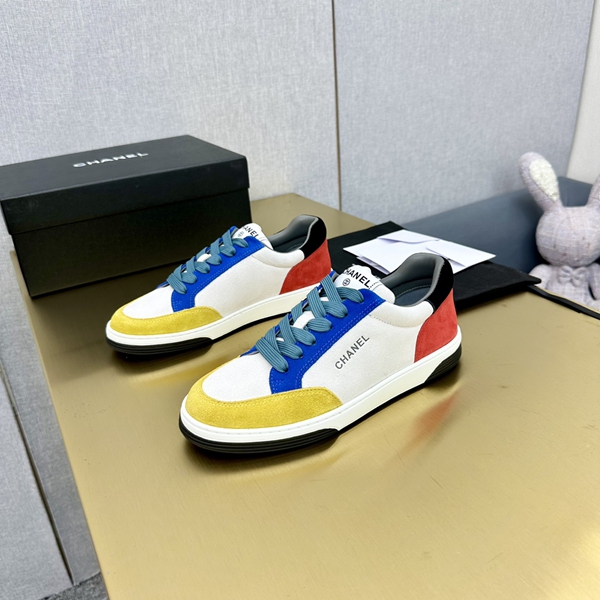 シャネル シューズ側面デザイン