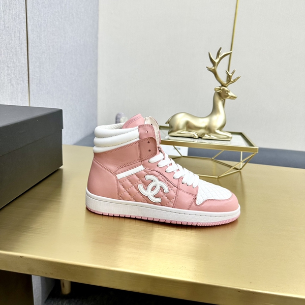シャネル シューズ側面デザイン