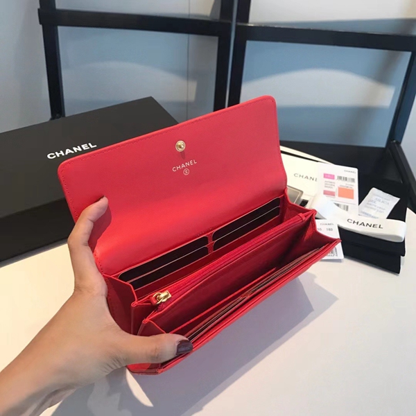 シャネル財布着用イメージ