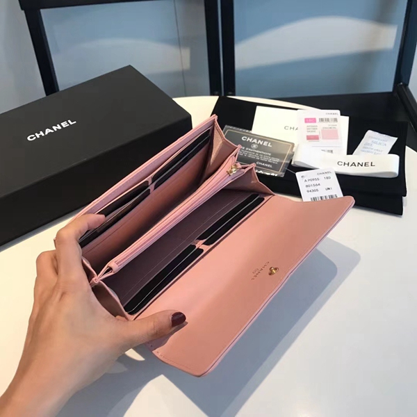 シャネル財布全体デザイン