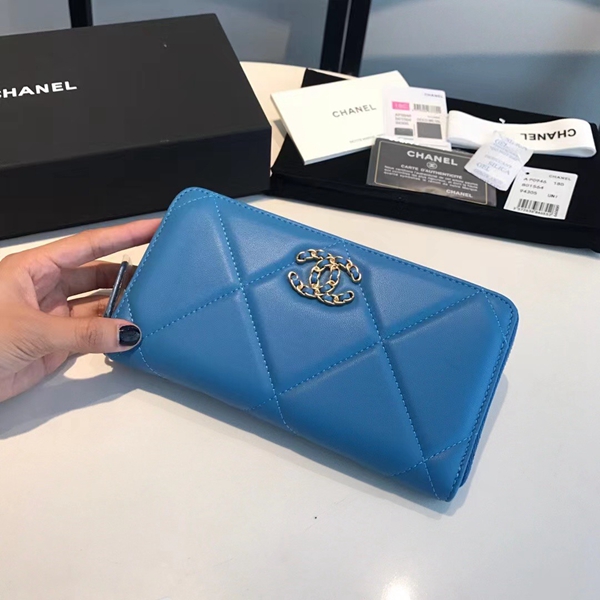 シャネル財布背面デザイン