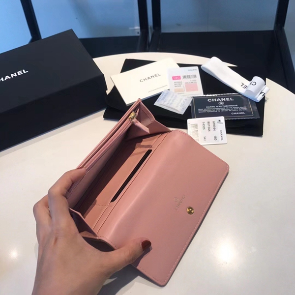 シャネル財布全体デザイン