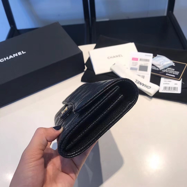 シャネル財布内部構造