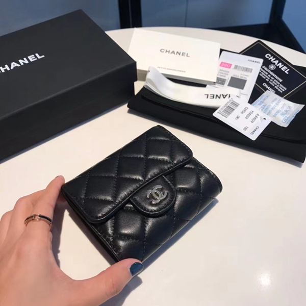 シャネル財布内部構造