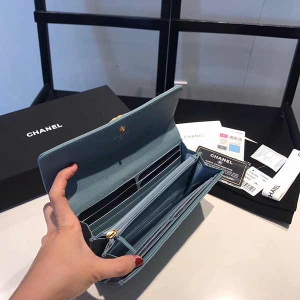 シャネル財布角部分ディテール