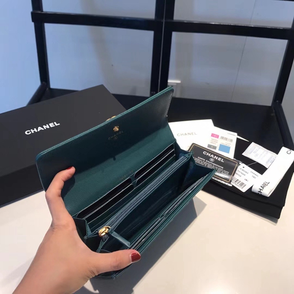 シャネル財布角部分ディテール