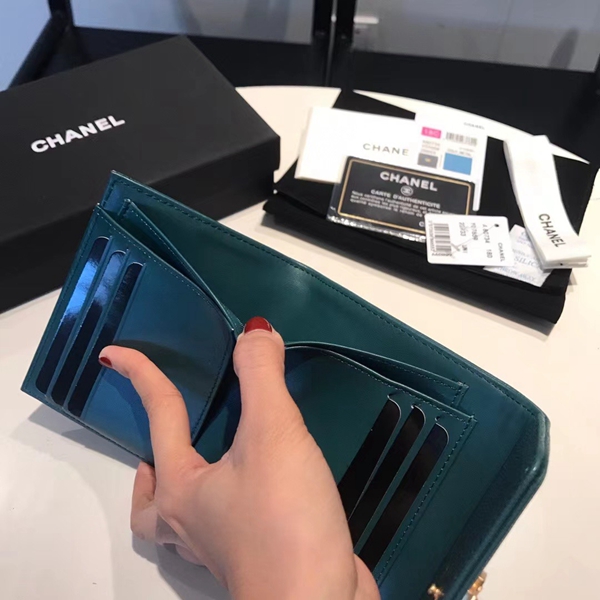 シャネル財布全体デザイン
