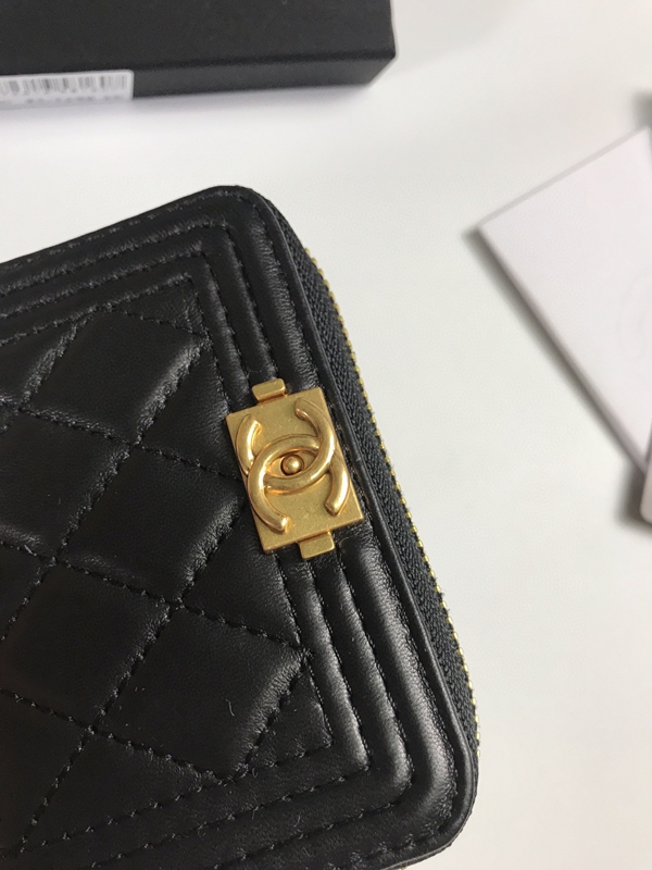コピーシャネル激安財布側面デザイン