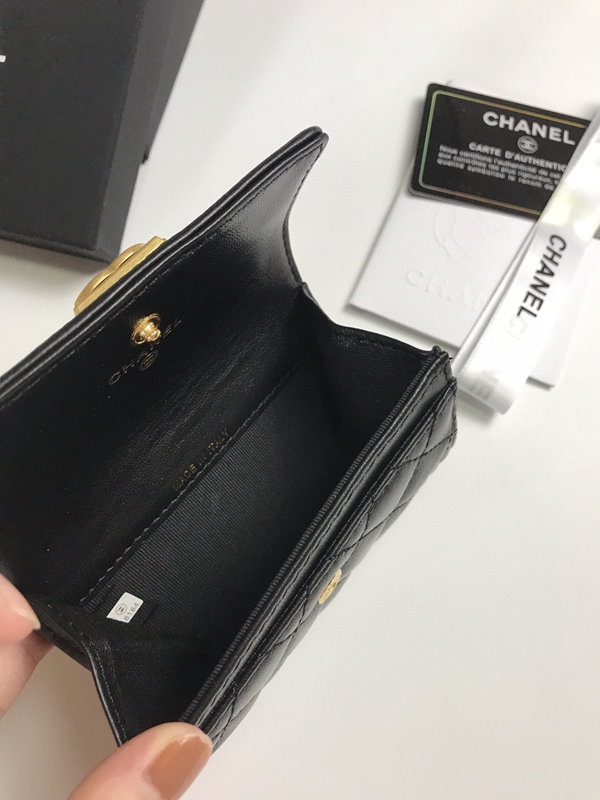 コピーシャネル激安財布素材ディテール