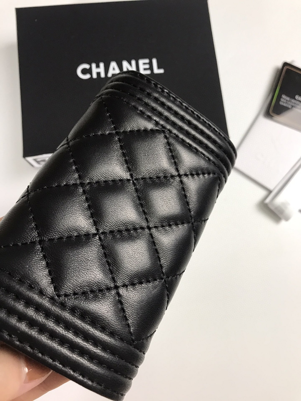 コピーシャネル激安財布素材ディテール