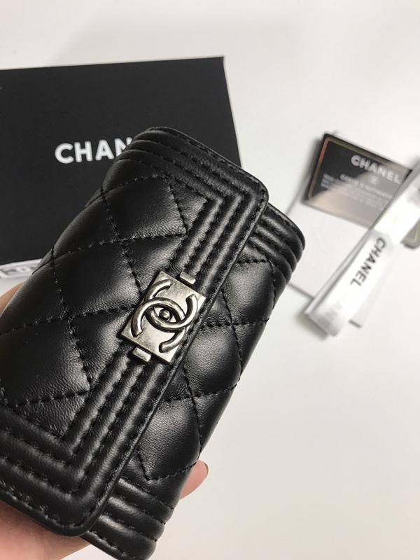 コピーシャネル激安財布背面デザイン