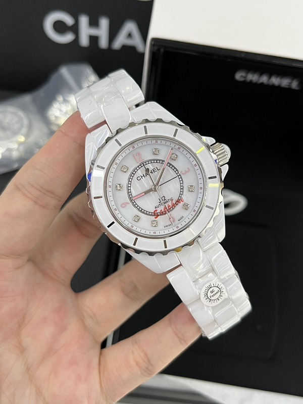シャネル時計正面デザイン