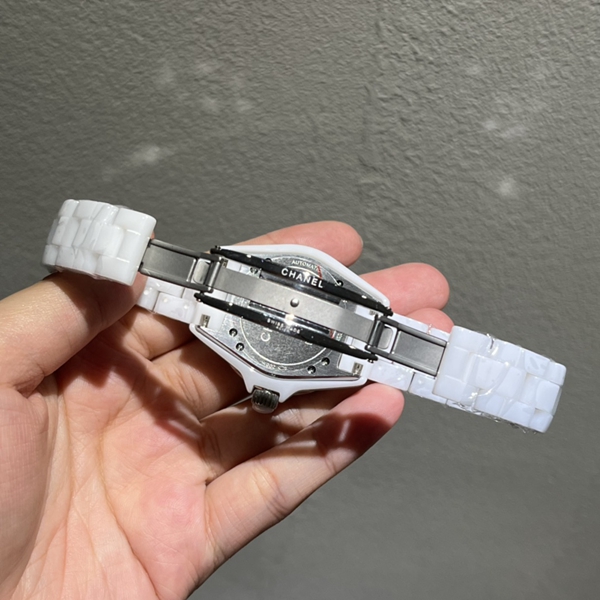 シャネル時計全体デザイン