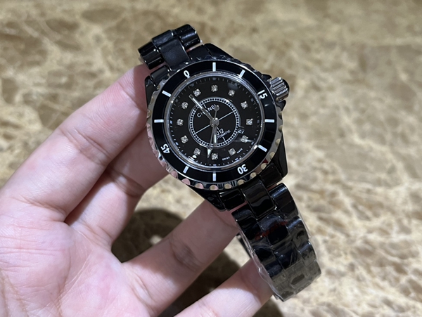 シャネル時計正面デザイン