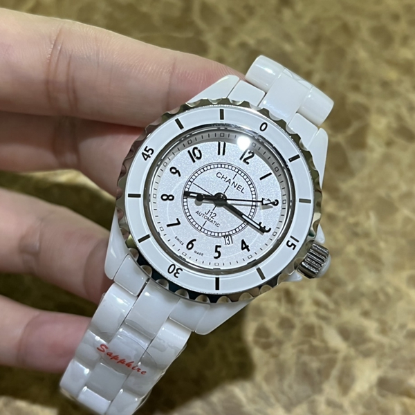 シャネル時計側面デザイン