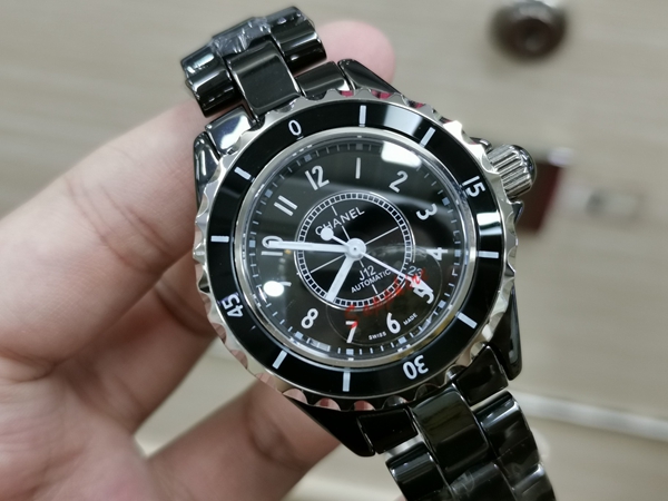 シャネル時計正面デザイン