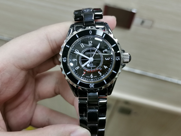 シャネル時計素材ディテール
