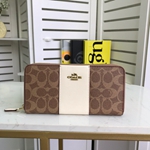 コーチ財布069