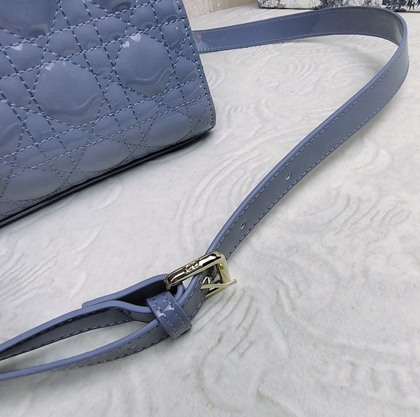 ディオールバッグ内部構造