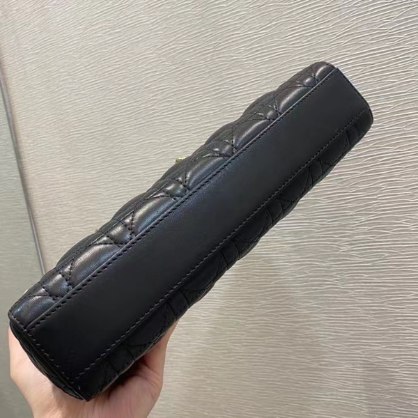 ディオールバッグ素材ディテール