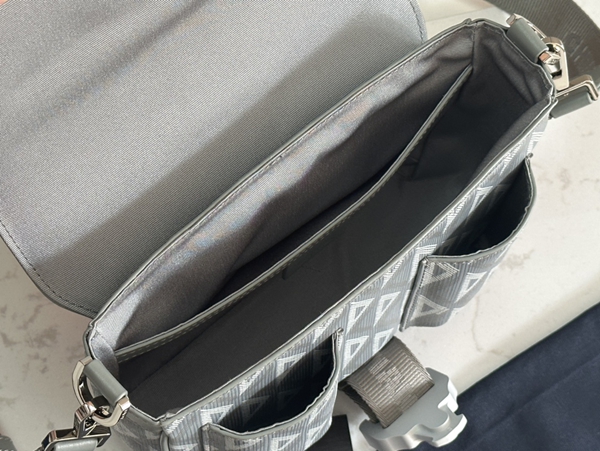 ディオールバッグ着用イメージ