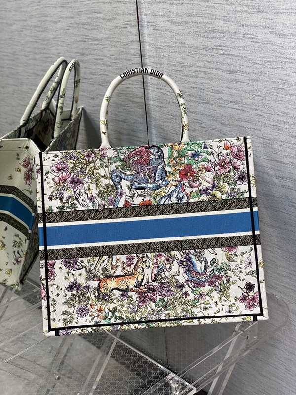 ディオールバッグ内部構造