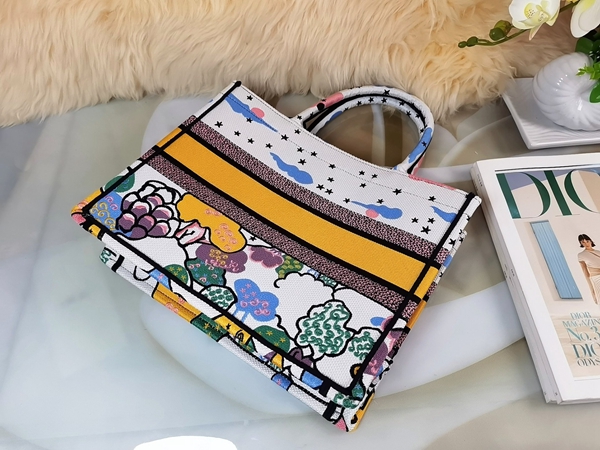ディオールバッグ着用イメージ