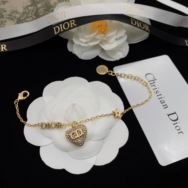 ディオールアクセサリー素材ディテール