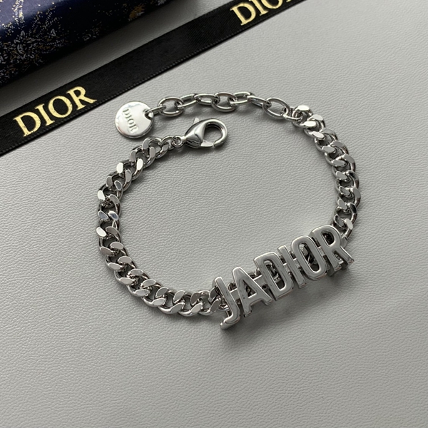 ディオールアクセサリー内部構造