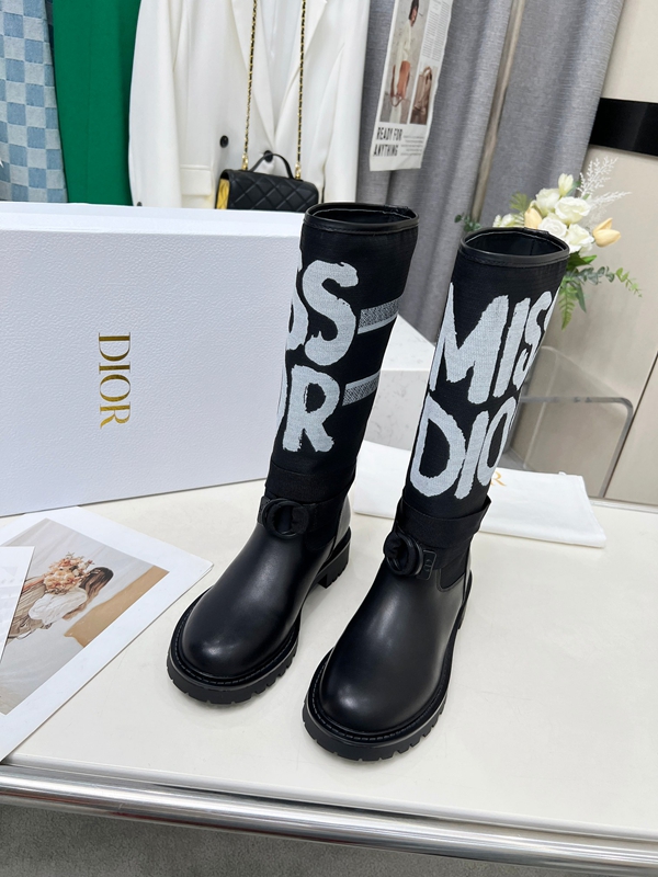 ディオール靴背面デザイン