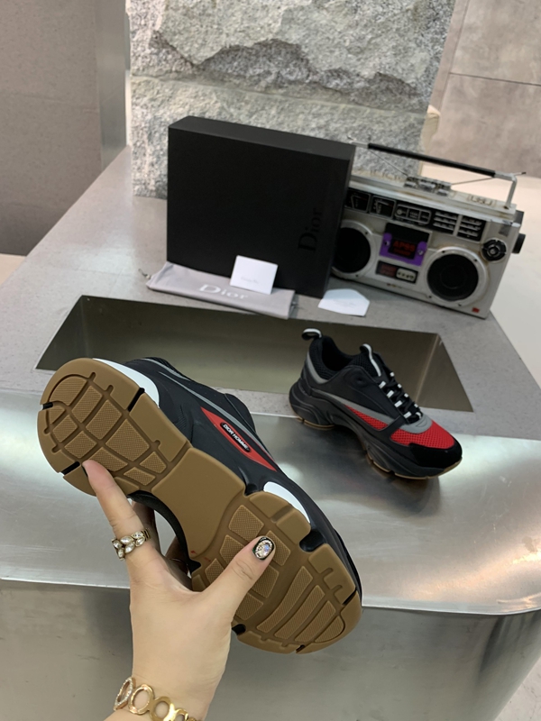 ディオール靴着用イメージ
