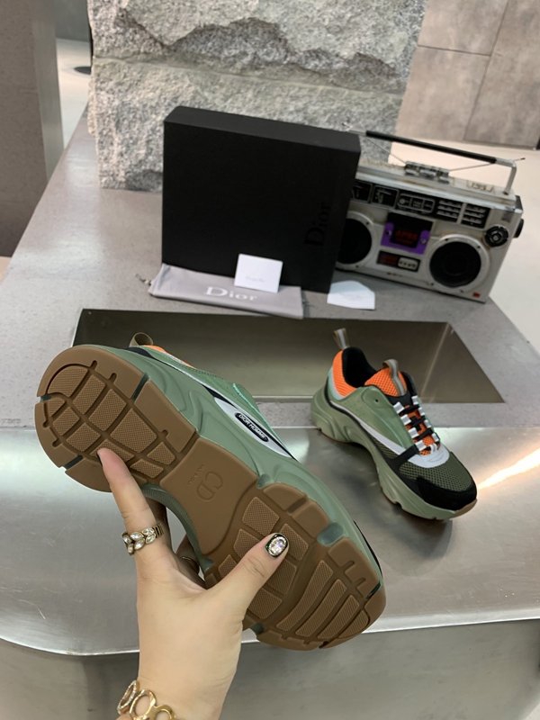 ディオール靴着用イメージ