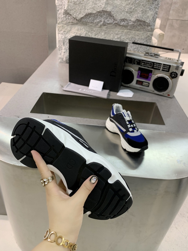 ディオール靴全体デザイン