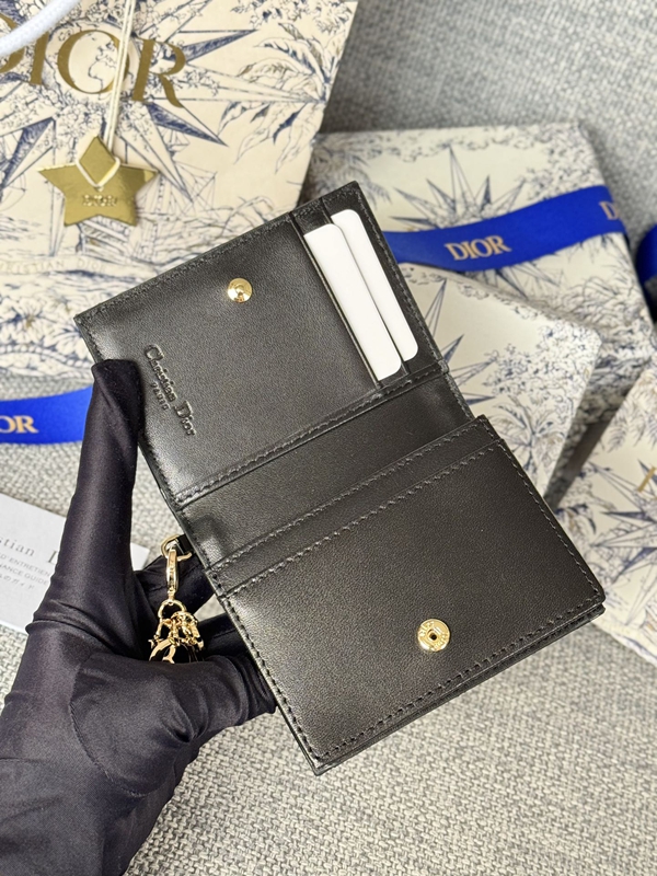 ディオール財布内部構造