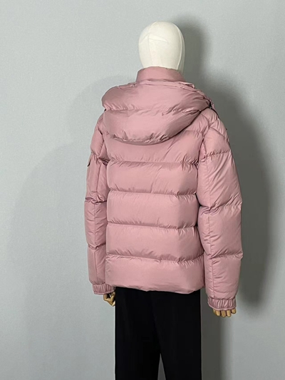 ハイクオリティダウンジャケット角部分ディテール